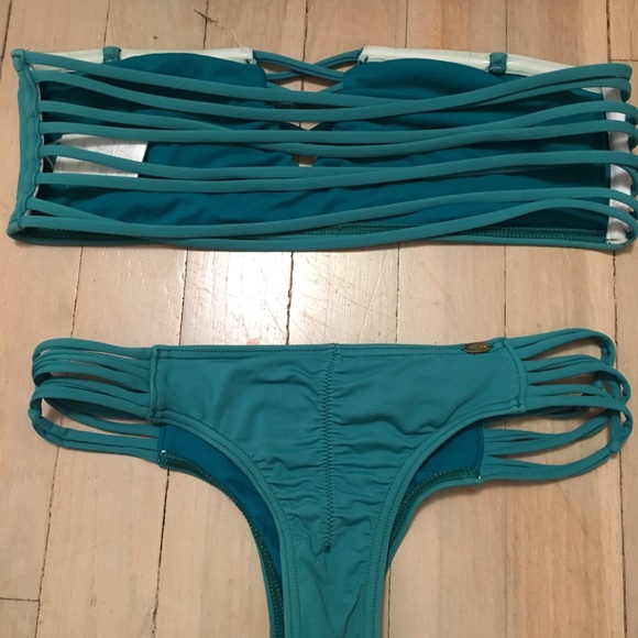 O’Neill Strapless Bikini Set - Picture 2 of 4